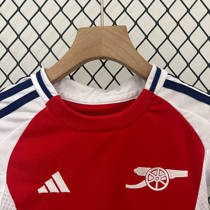 Arsenal home kids set. Season 24/25