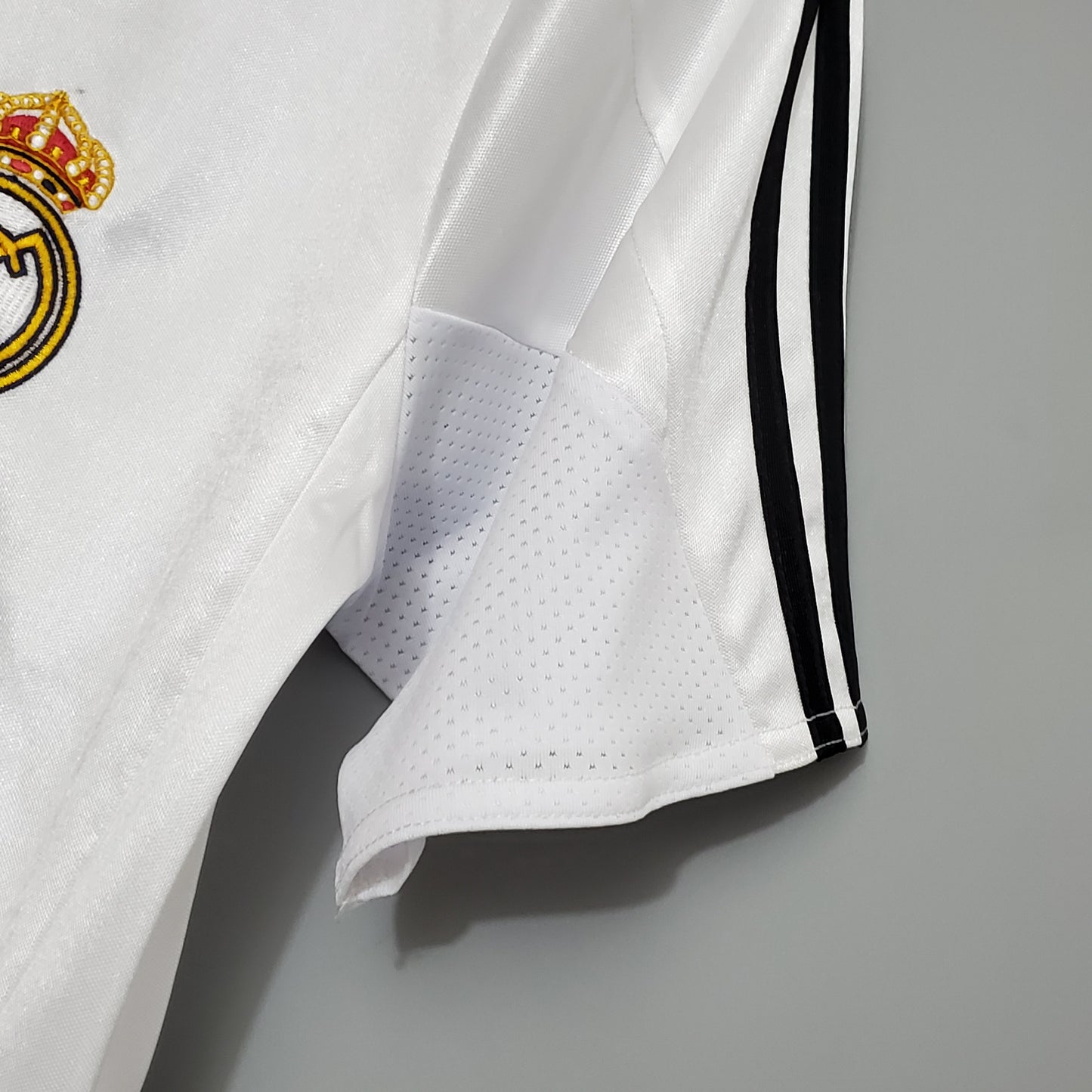 Real Madrid home jersey. Season 04/05