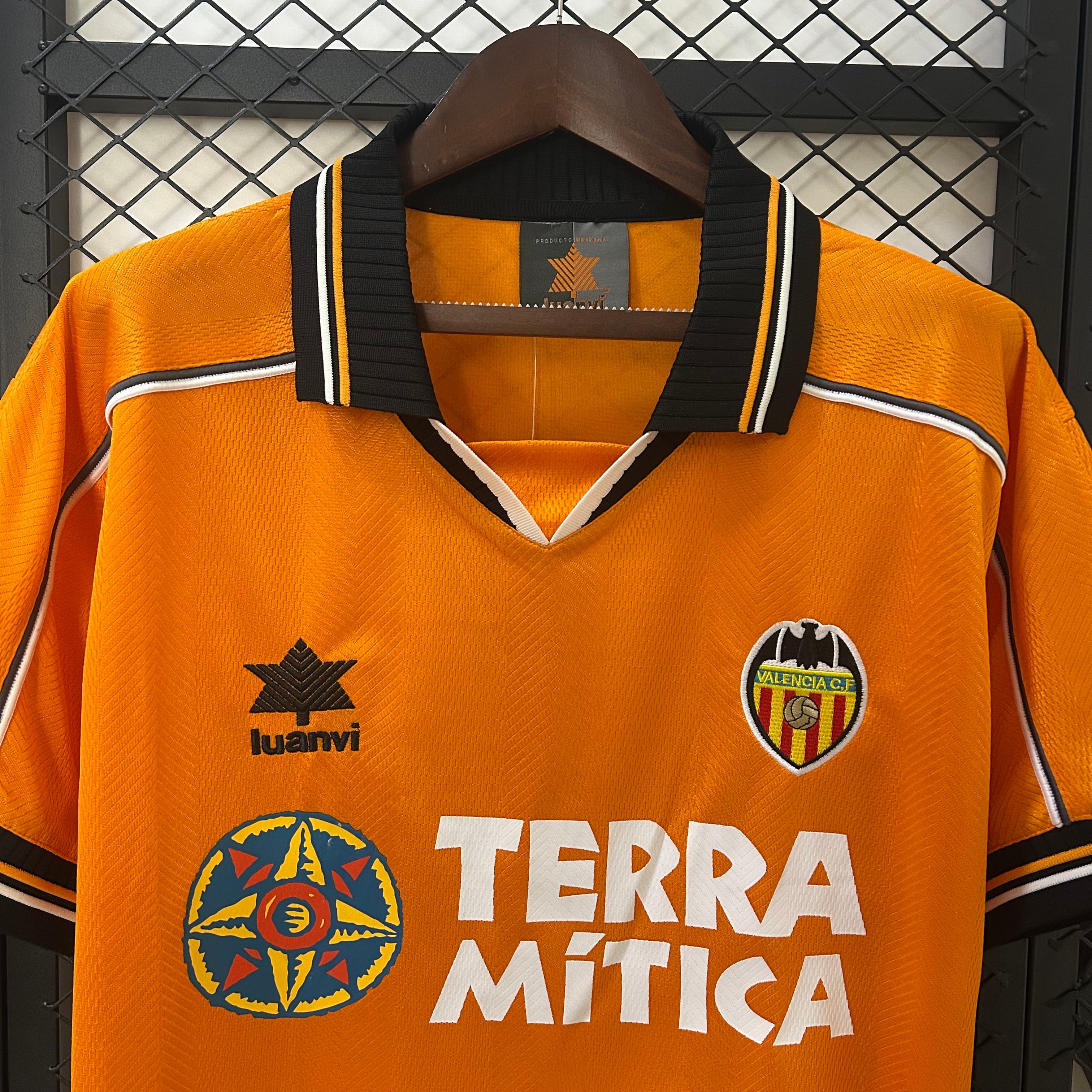 Valencia away jersey. Season 99/00