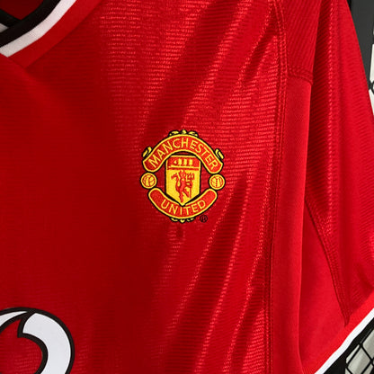 Manchester United home jersey. Season 00/01