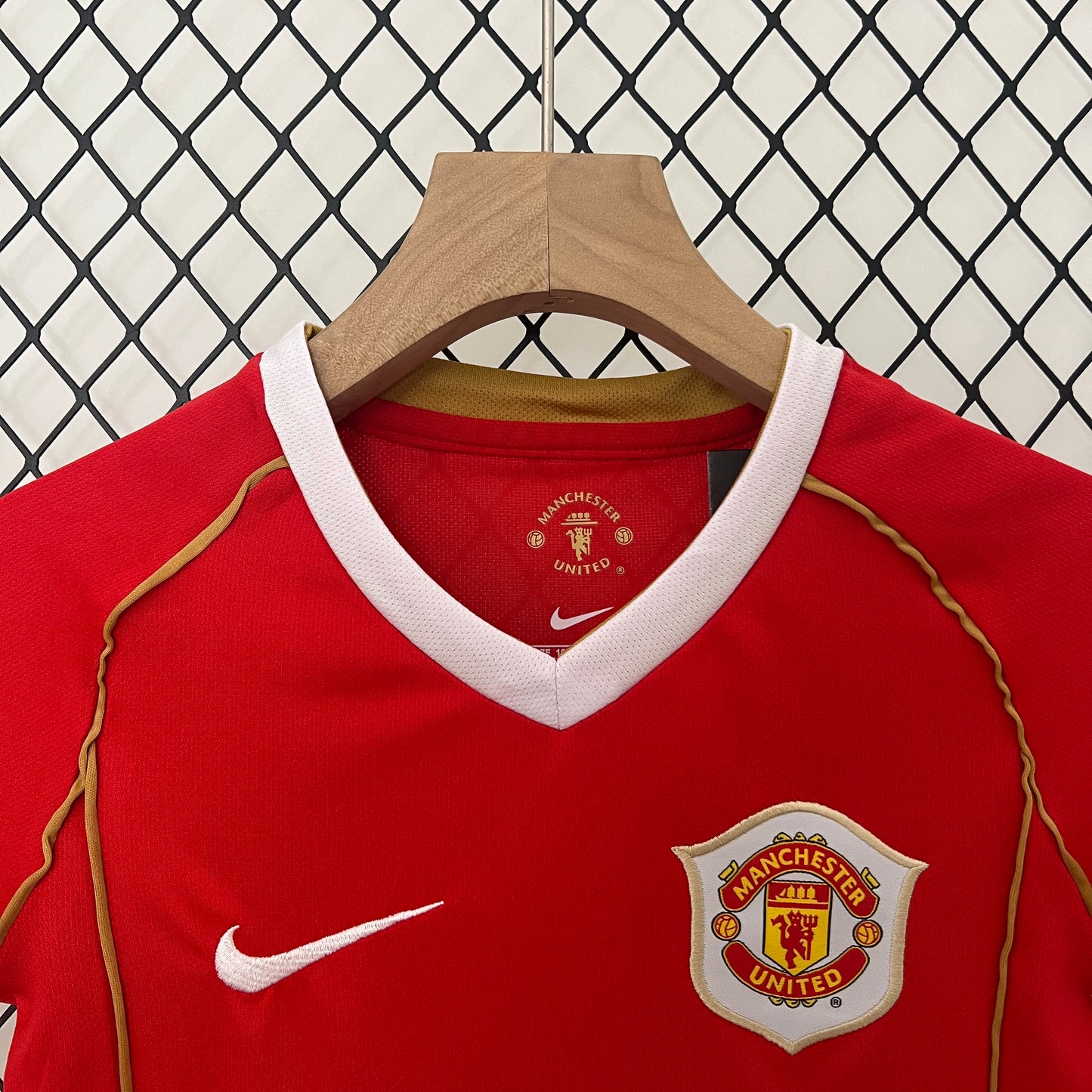 Manchester United home kids set. Season 06/07