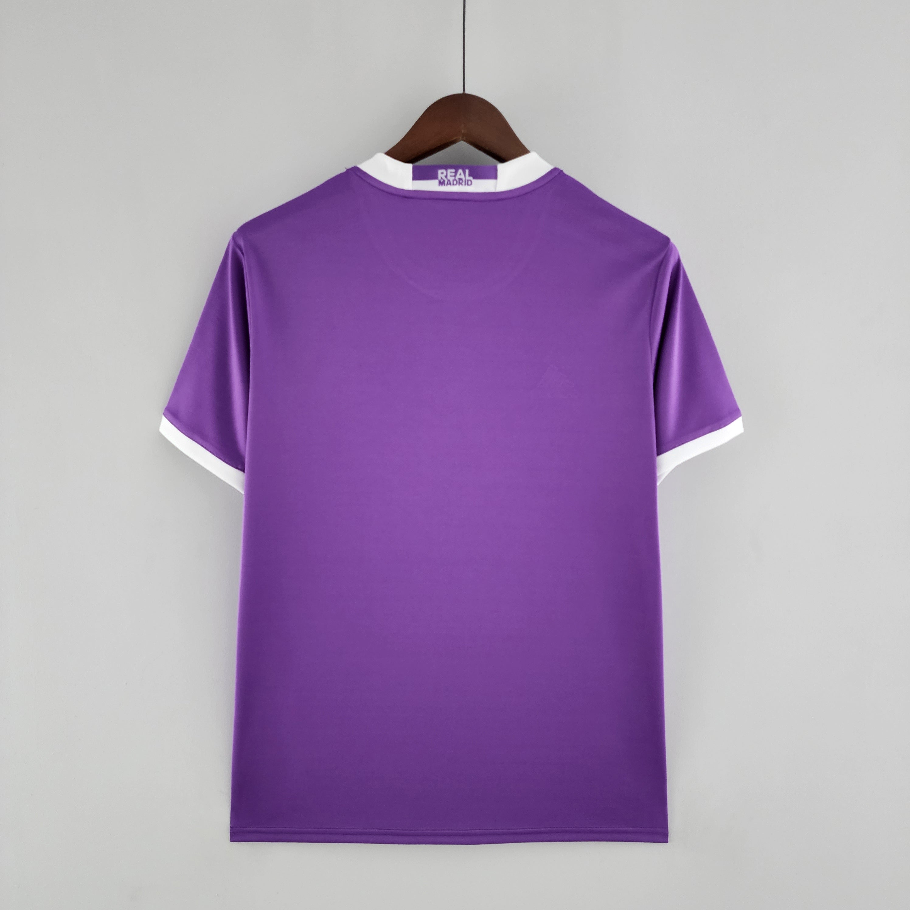 Real Madrid away jersey. Season 16/17