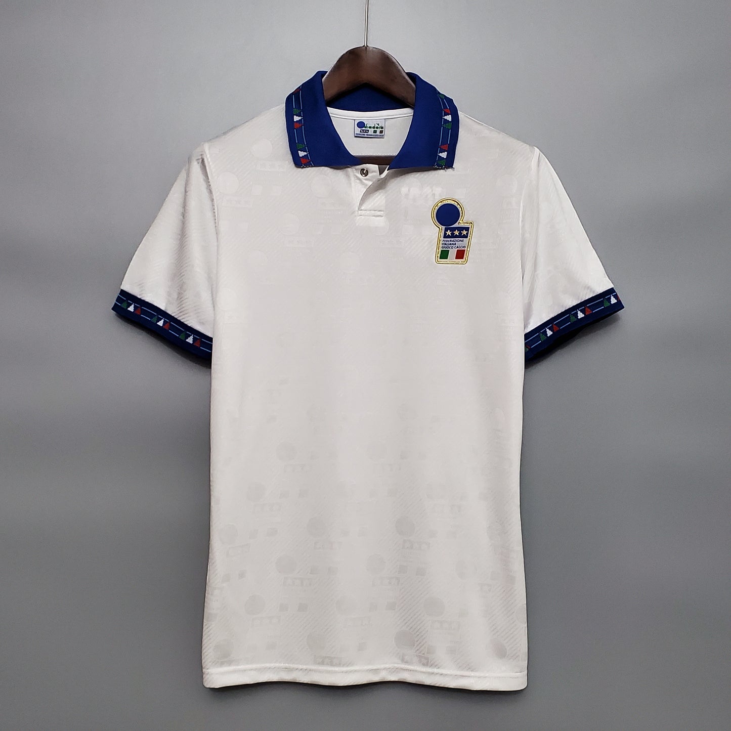 Italy away jersey. Season 94/95