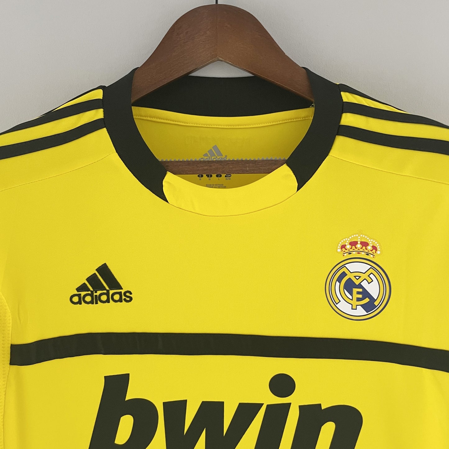 Real Madrid goalkeeper jersey. Season 11/12