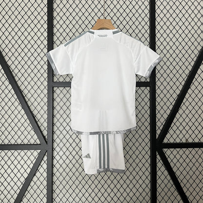 Universidad de Chile away kids set. Season 24/25