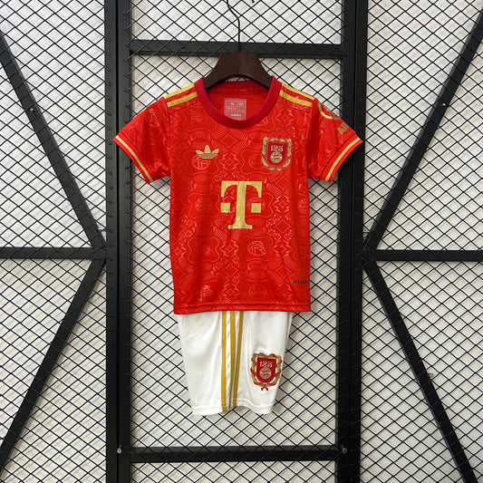 Bayern Munich 125th Anniversary kids set. Season 25/26