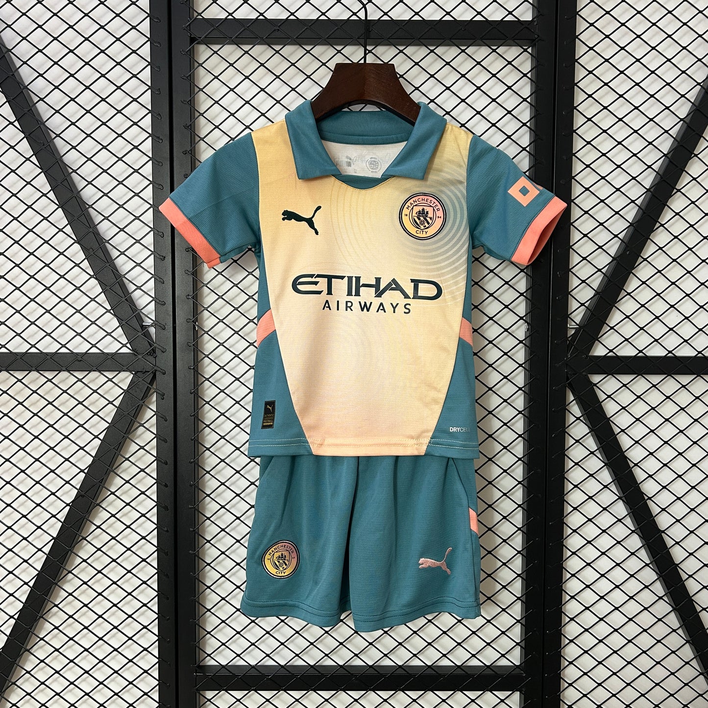 Manchester City third kids set. Season 24/25