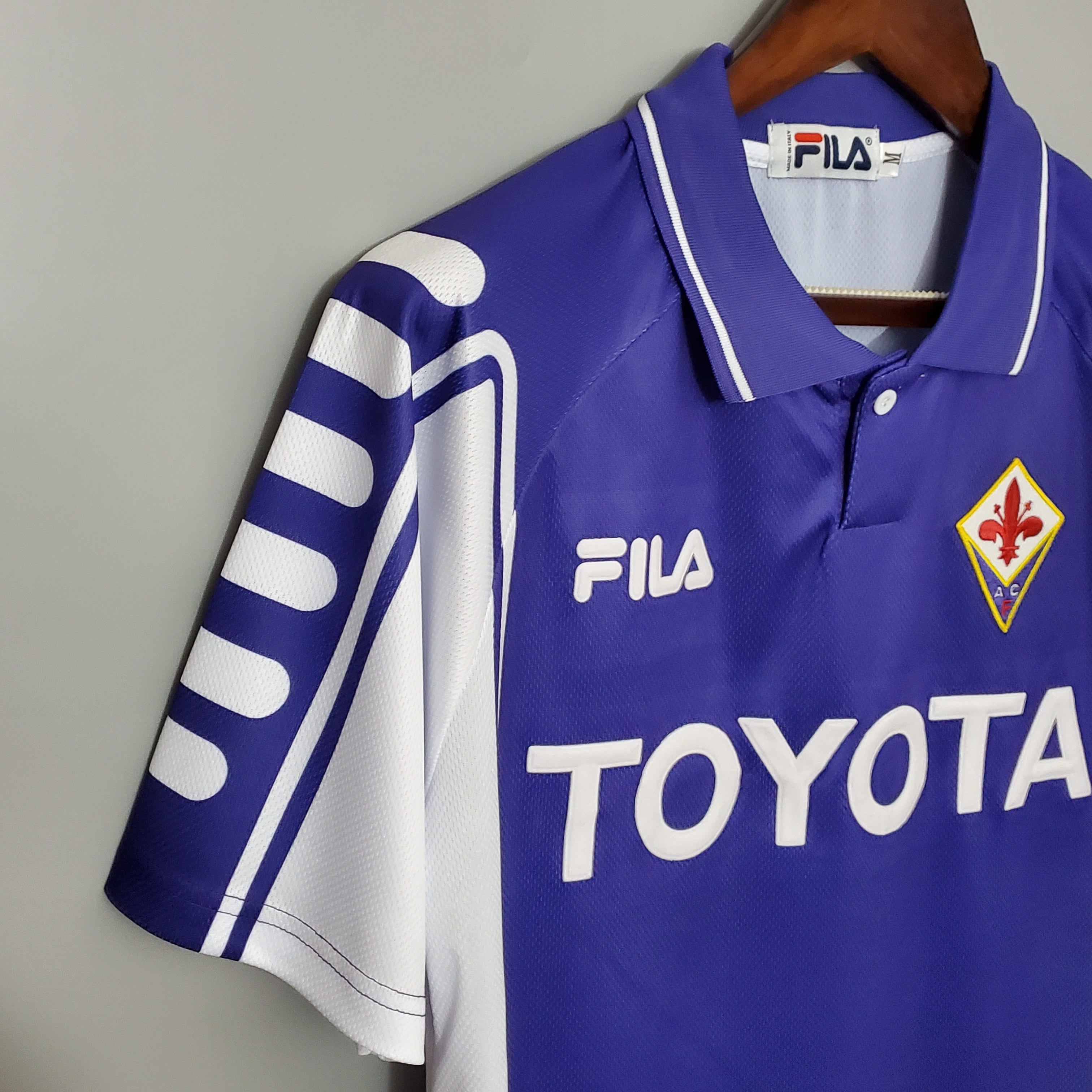 Fiorentina home jersey. Season 99/00