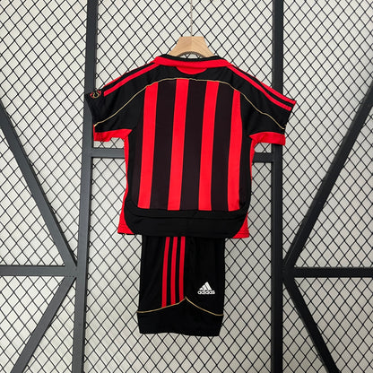 AC Milan home kids set. Season 06/07