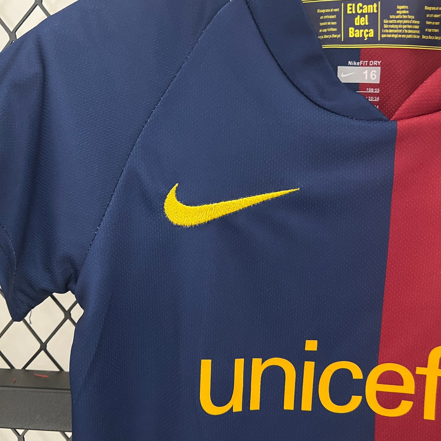 Barcelona home kids set. Season 08/09