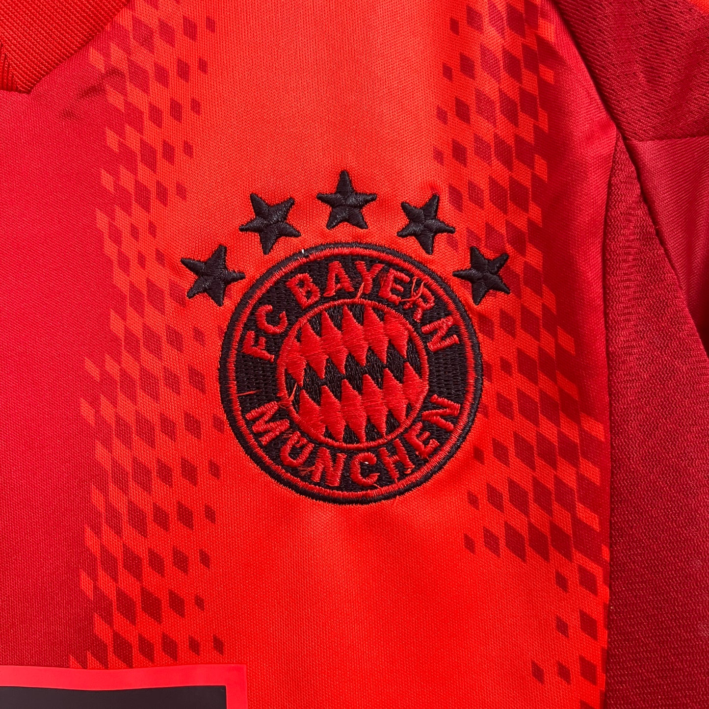 Bayern Munich home kids set. Season 24/25