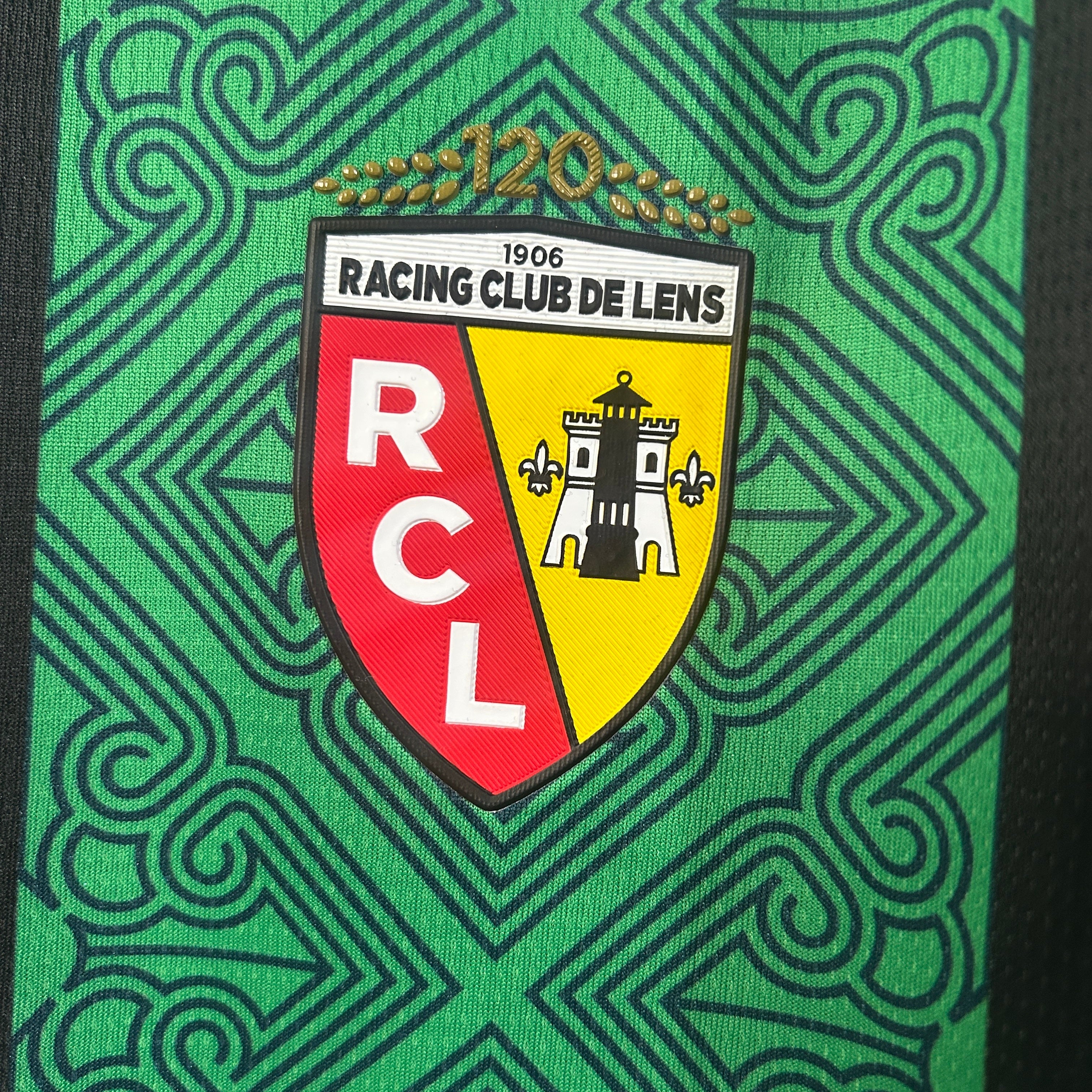 Lens away jersey. Season 25/26