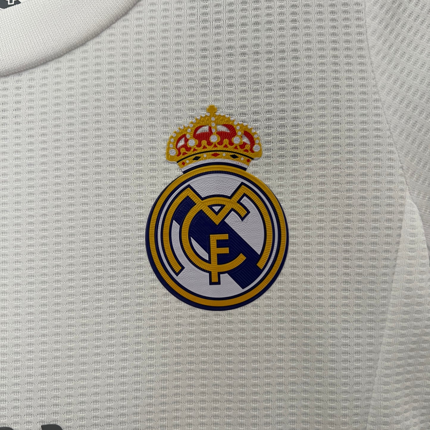Real Madrid home kids set. Season 15/16