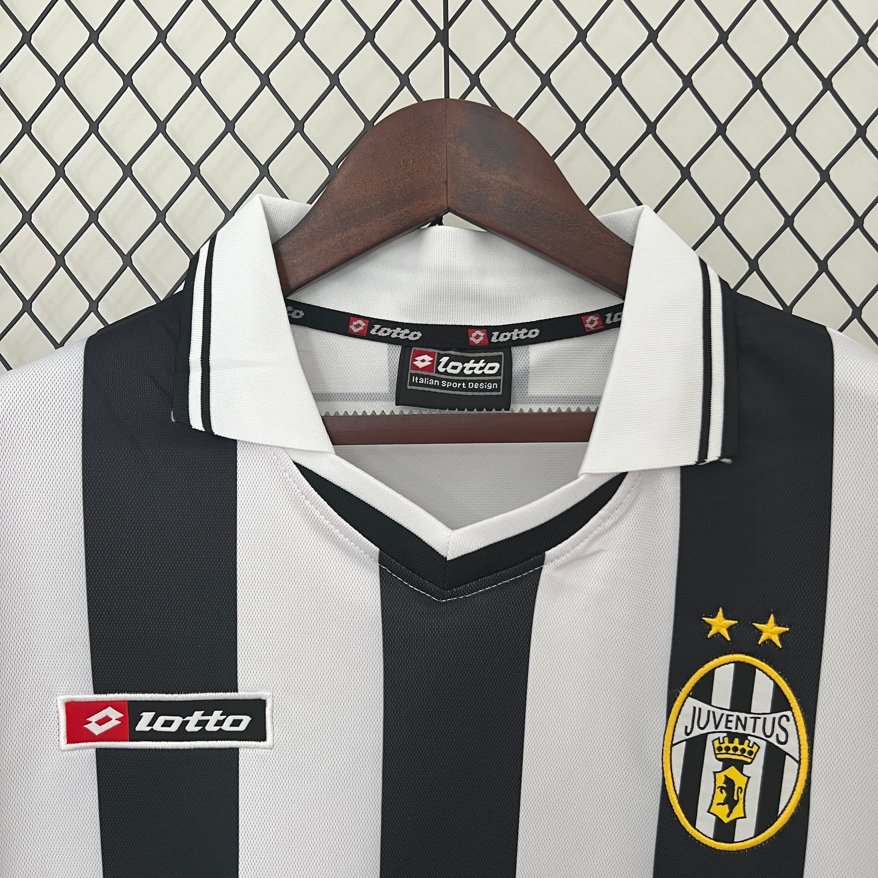 Juventus home jersey. Season 01/02