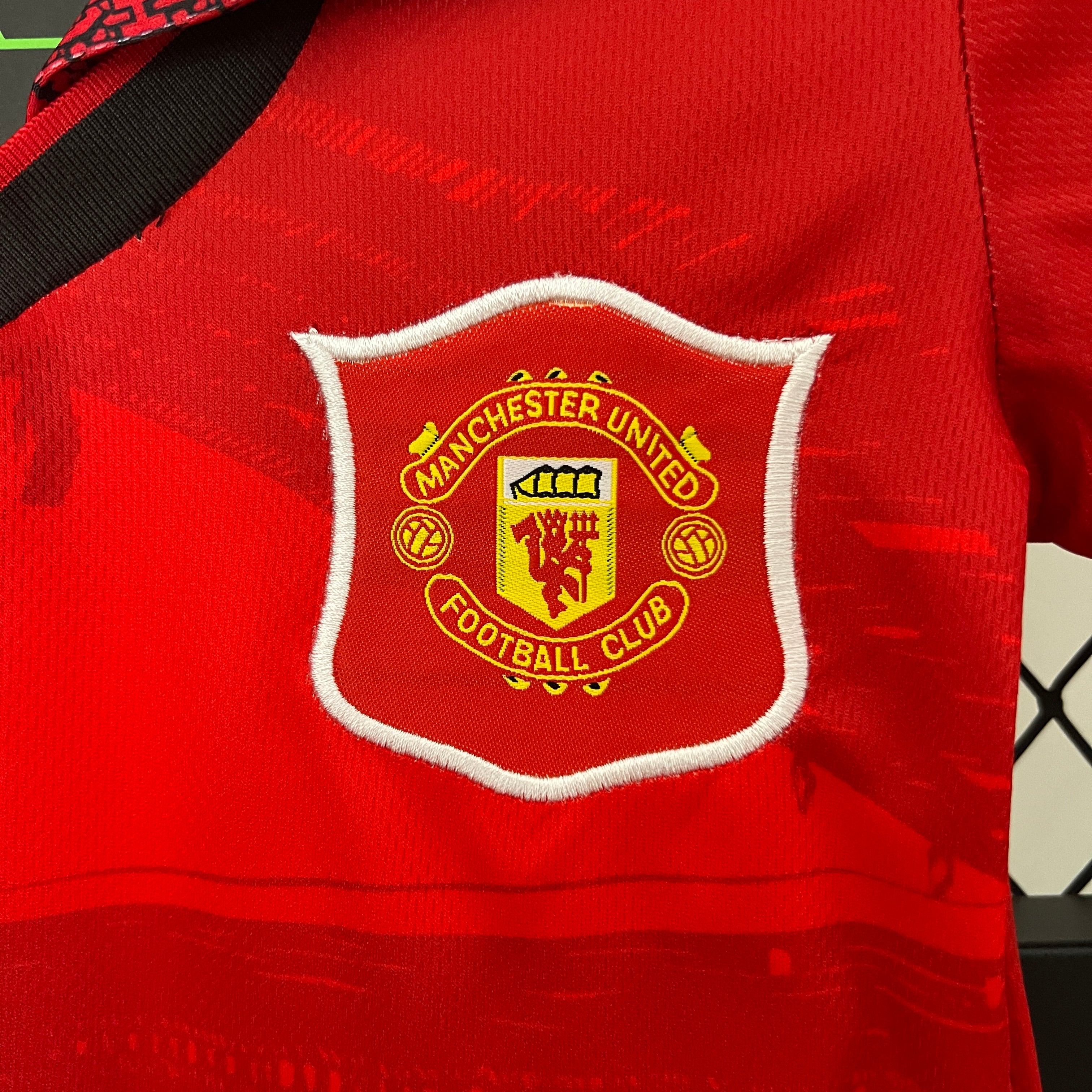 Manchester United home kids set. Season 94/95