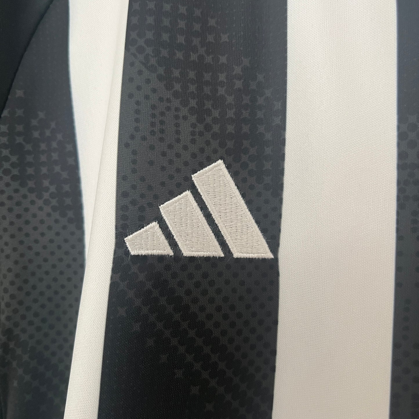 Atletico Mineiro home jersey for women. Season 24/25