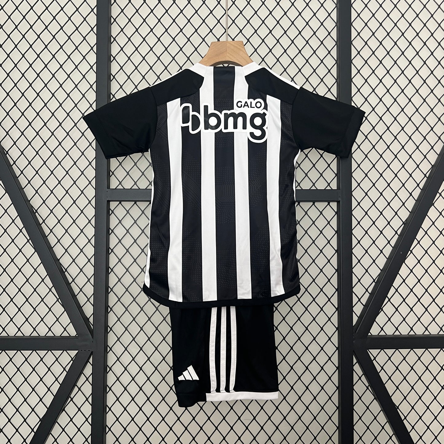 Atletico Mineiro home kids set. Season 24/25