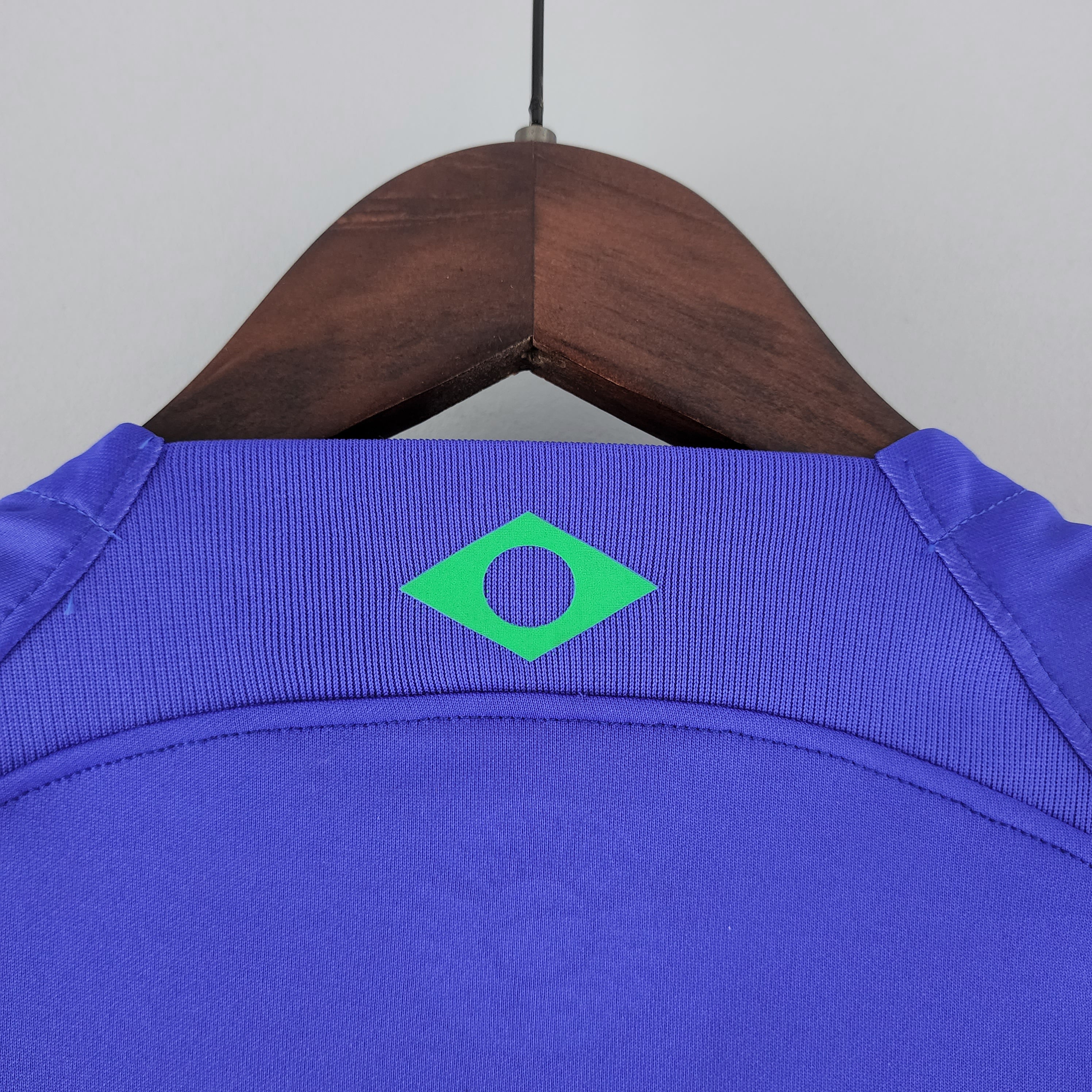 Brasil away jersey for women. Season 21/22
