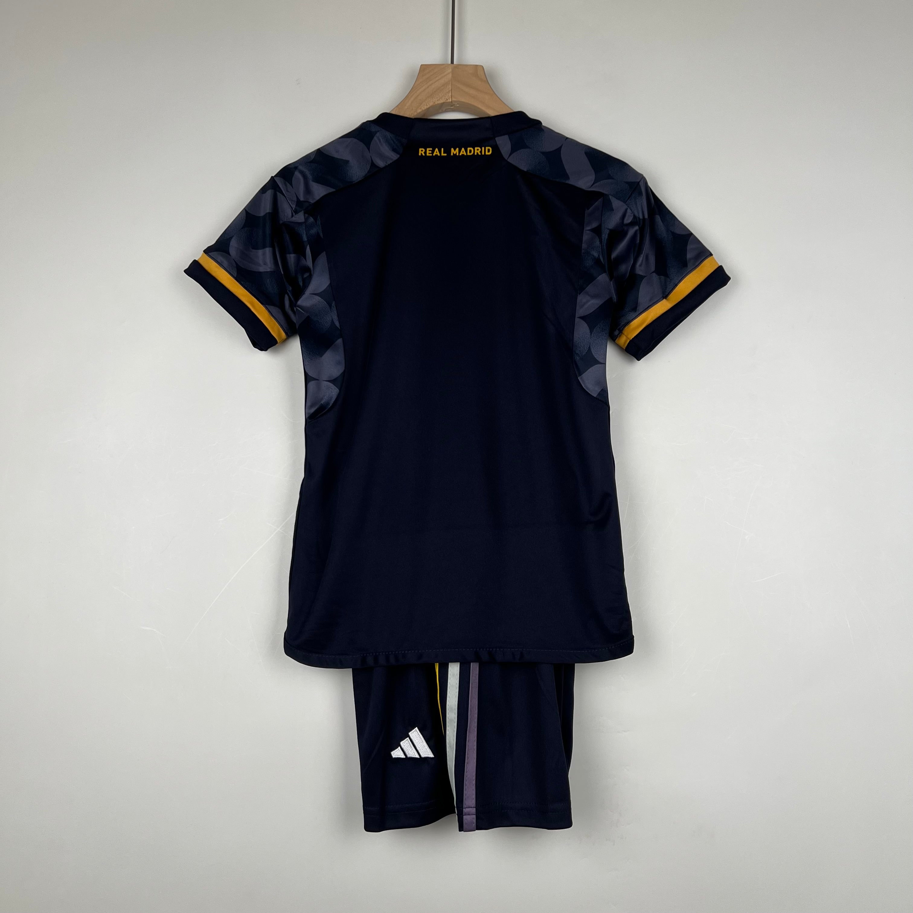 Real Madrid third kids set. Season 23/24