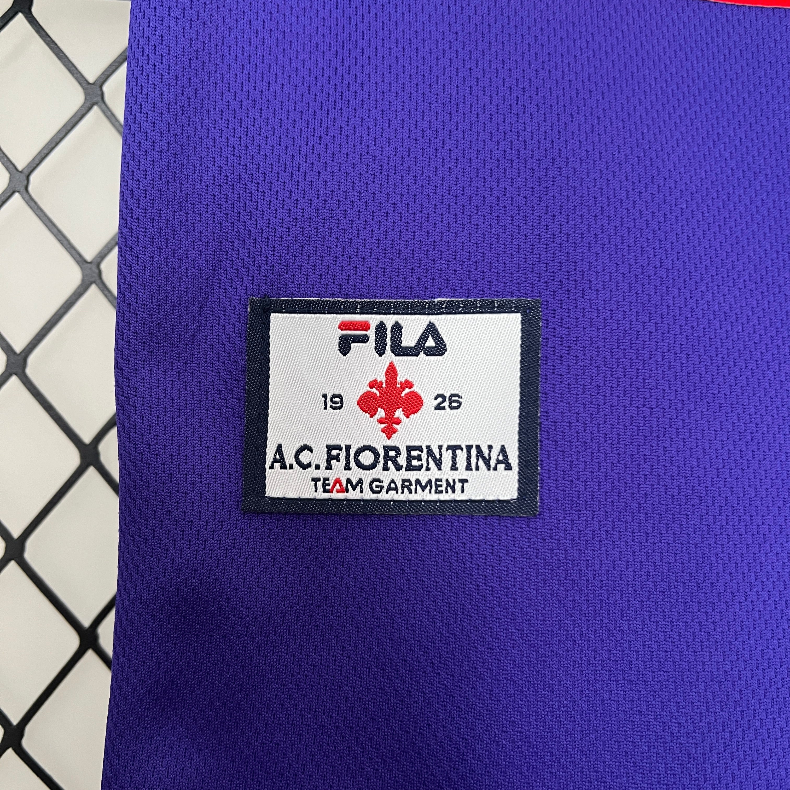 Fiorentina home kids set. Season 97/98