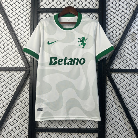 Sporting Lisbon away jersey. Season 25/26