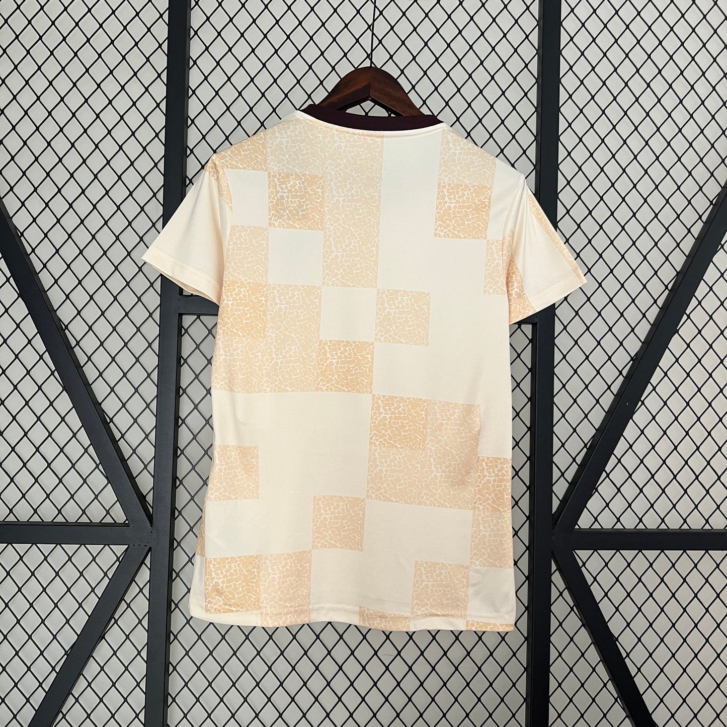 Flamengo Special Edition jersey for woman. Season 24/25