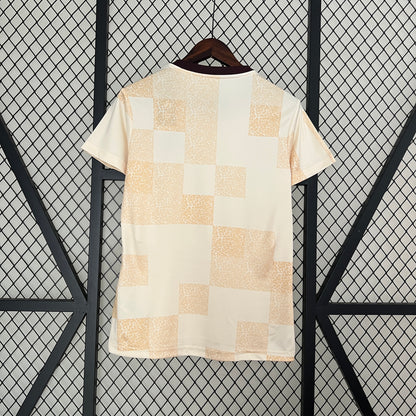 Flamengo Special Edition jersey for woman. Season 24/25