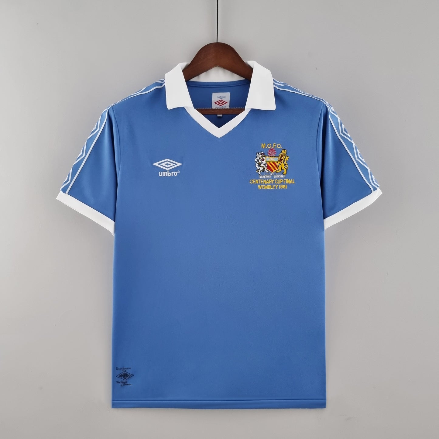 Manchester City home jersey. Season 81/82