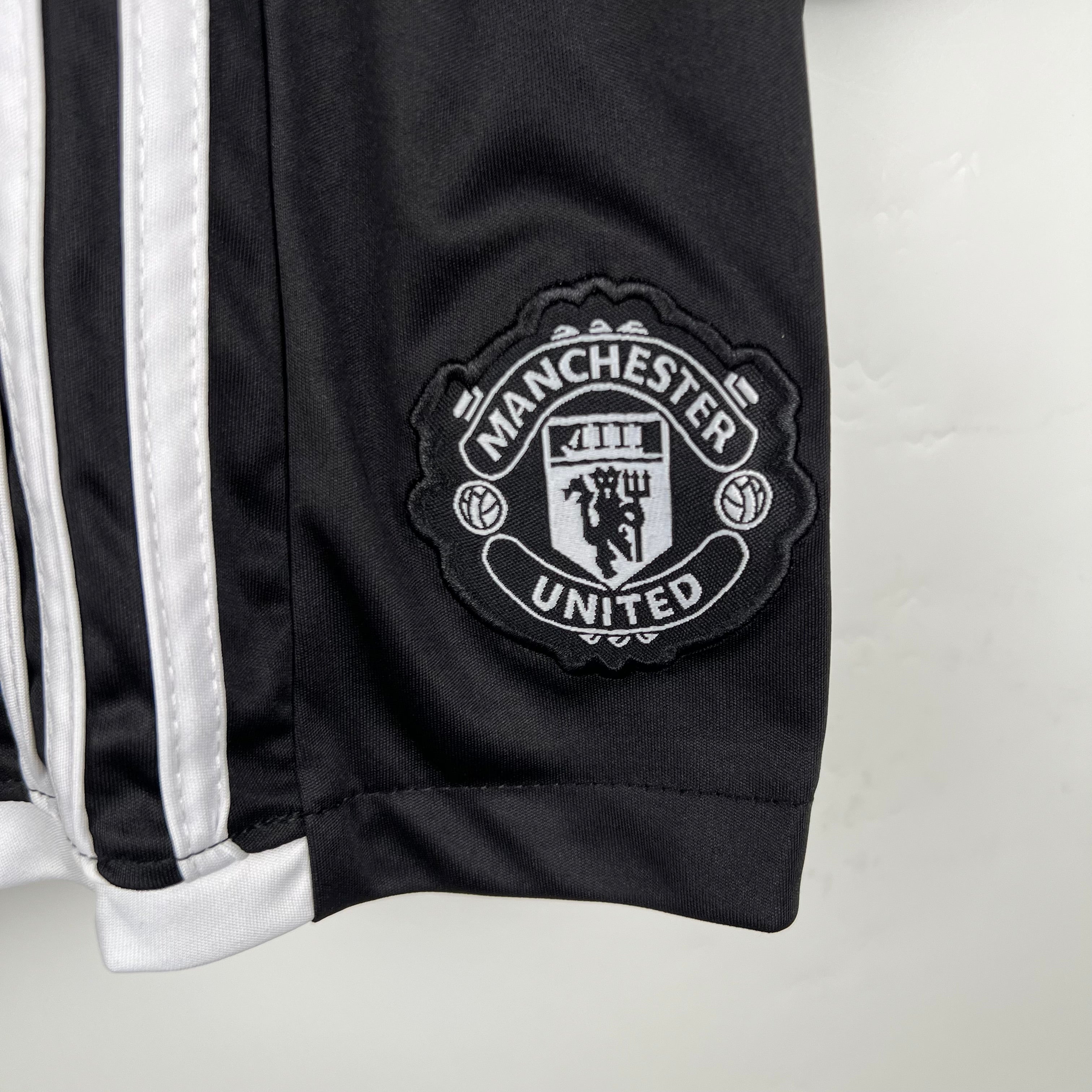 Manchester United Kids away set. Season 23/24