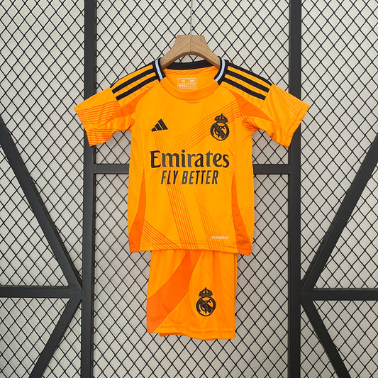 Real Madrid away kids set. Season 24/25