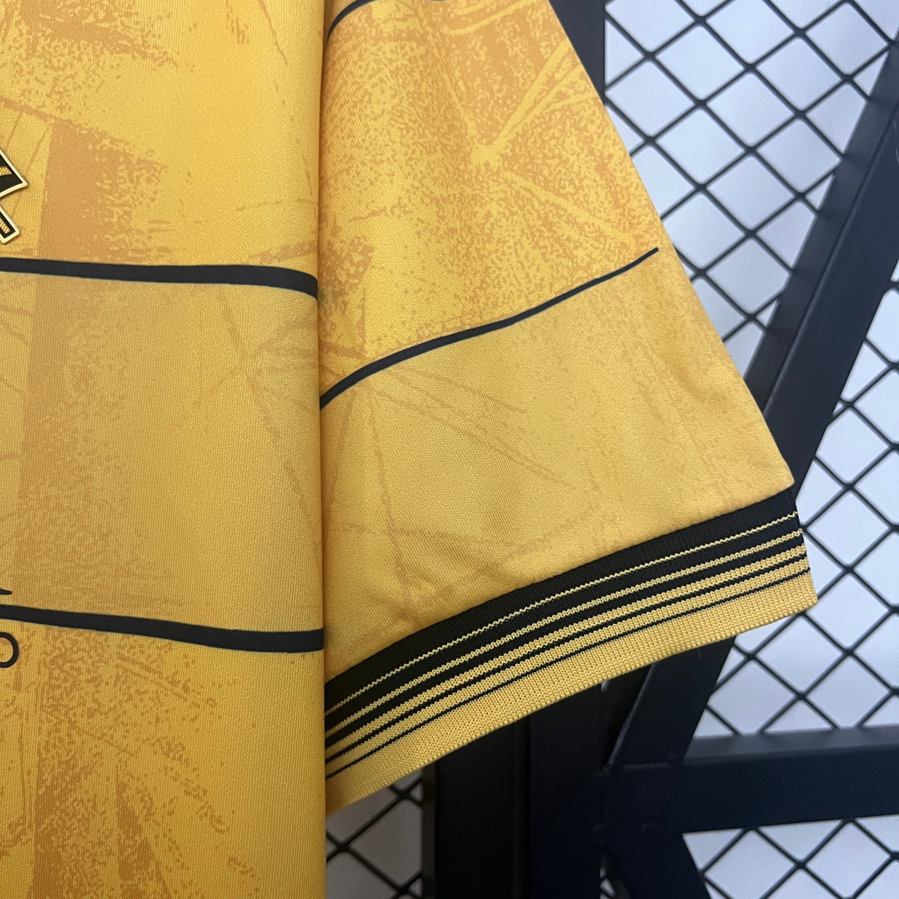 Real Sociedad away jersey. Season 24/25