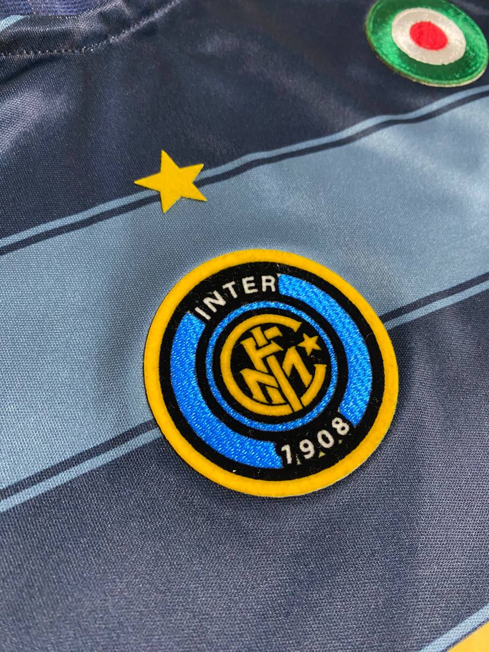 Inter Milan third jersey. Season 04/05. Adriano Leite Ribeiro "Imperador"