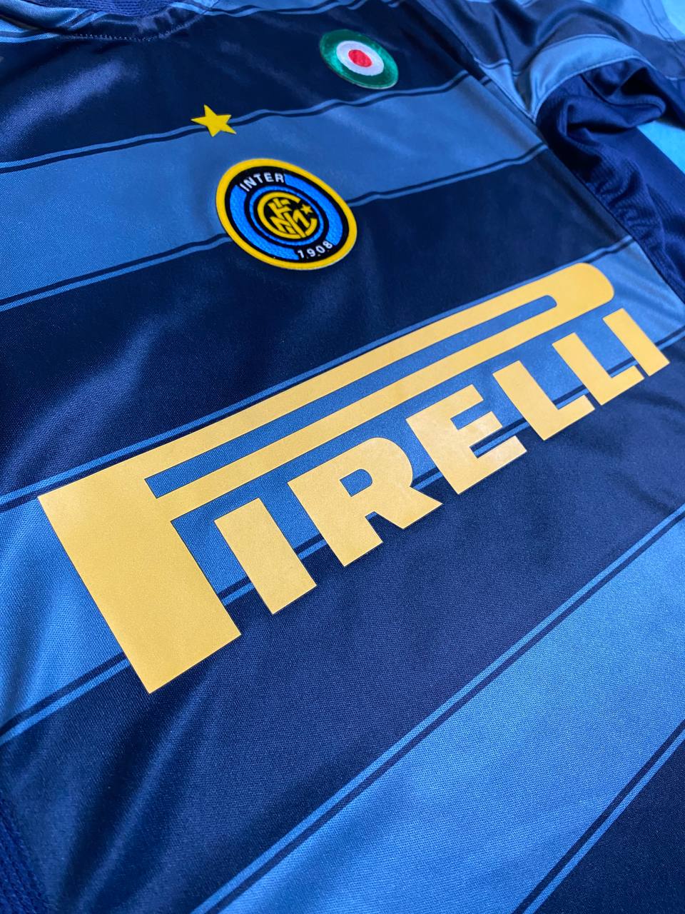 Inter Milan third jersey. Season 04/05. Adriano Leite Ribeiro "Imperador"