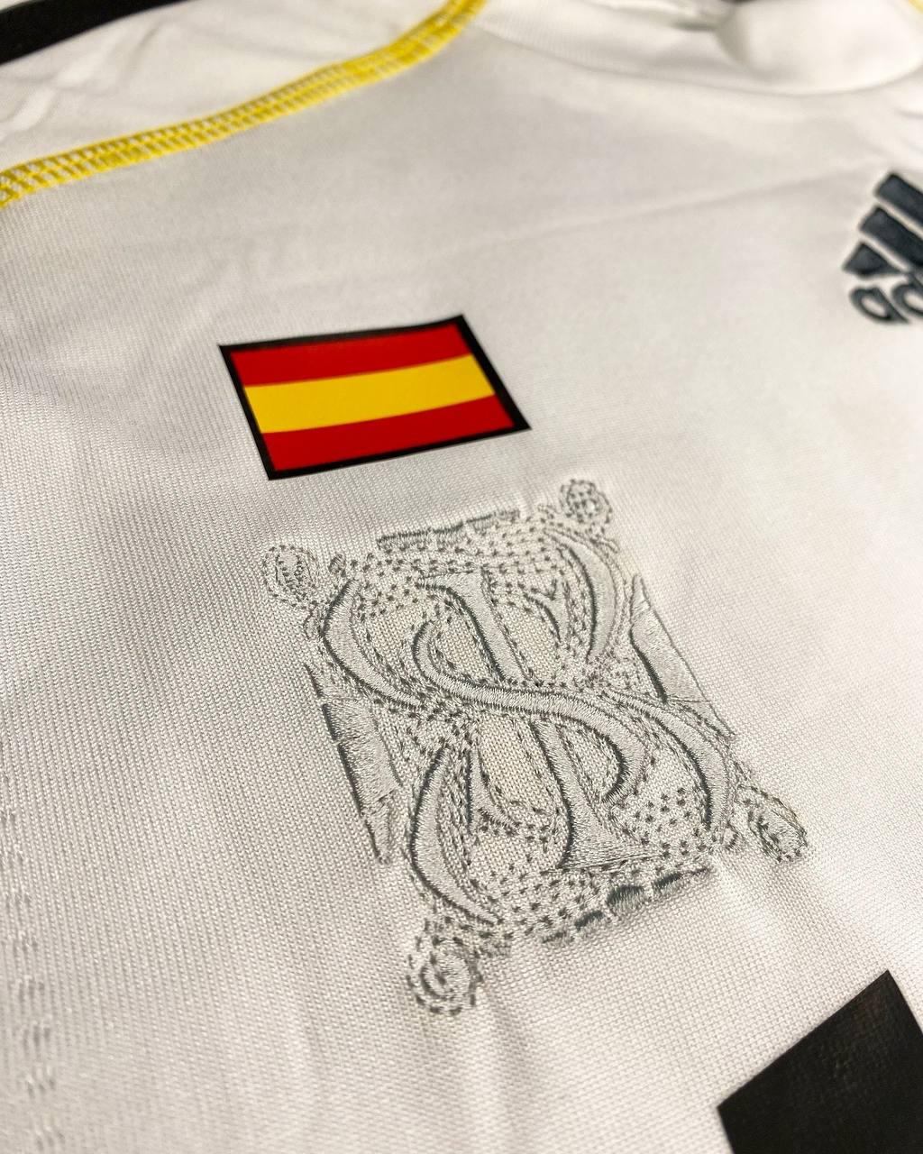 Real Madrid home jersey. Season 09/10. Cristiano Ronaldo