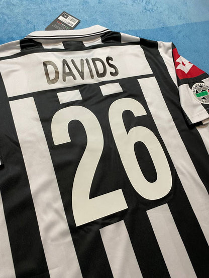 Juventus home jersey. Season 01/02. Edgar Davids