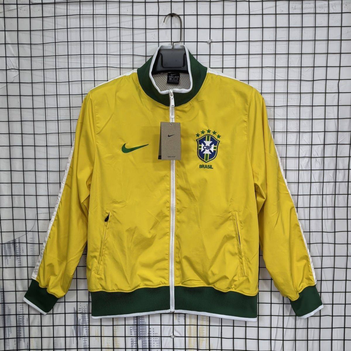 Brazil 2010 vintage windbreaker