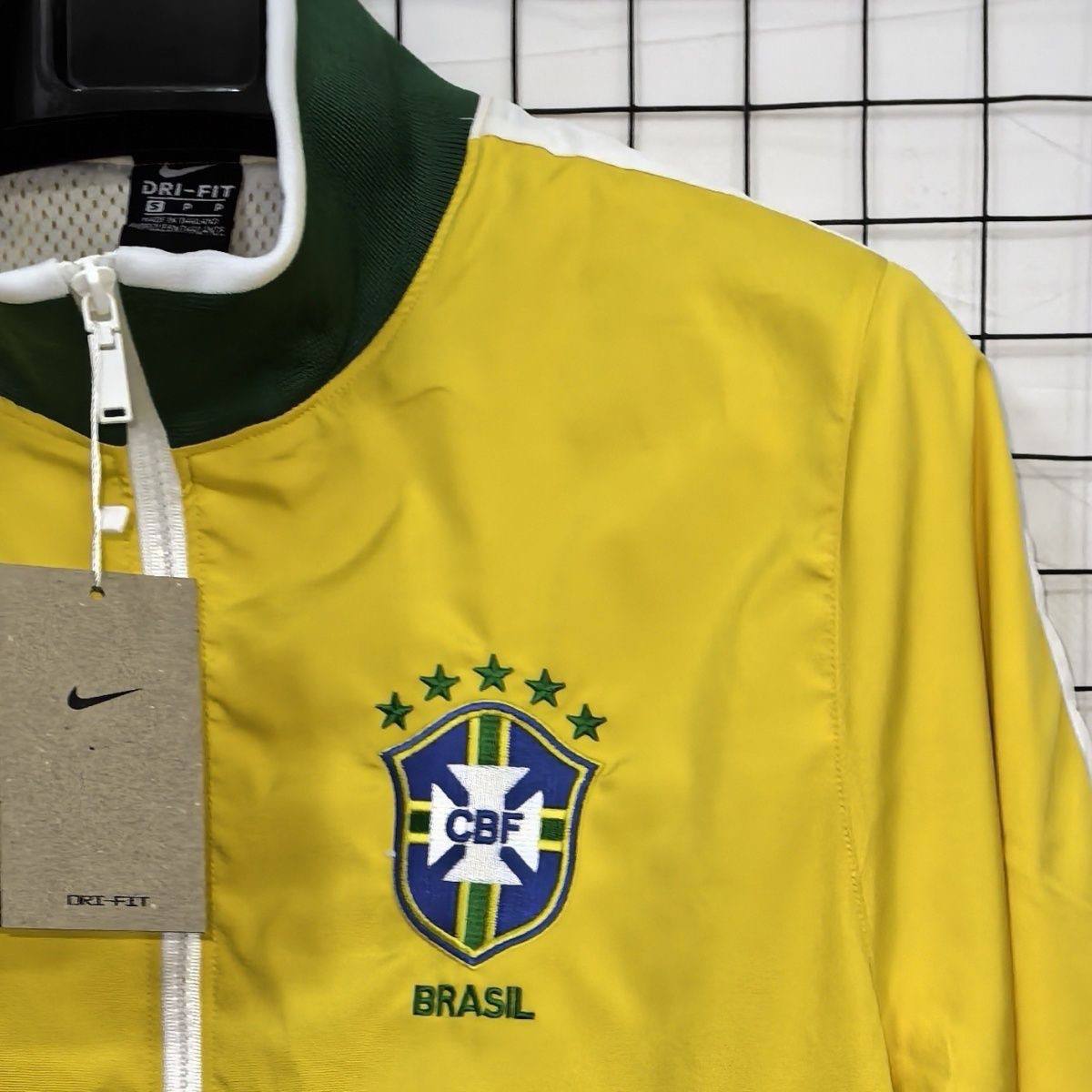 Brazil 2010 vintage windbreaker